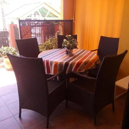 Royal 11 - Updated 2020 Apartman Torrevieja
